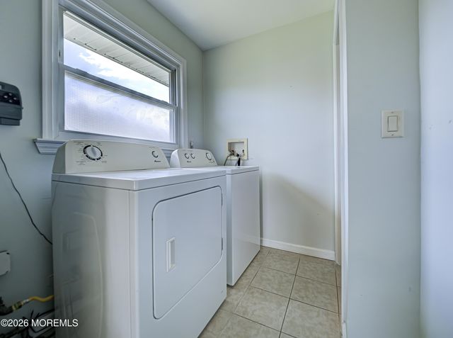 59 Guadeloupe Drive, Toms River, NJ 08757