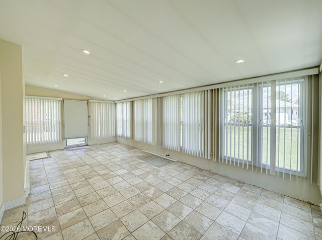 59 Guadeloupe Drive, Toms River, NJ 08757