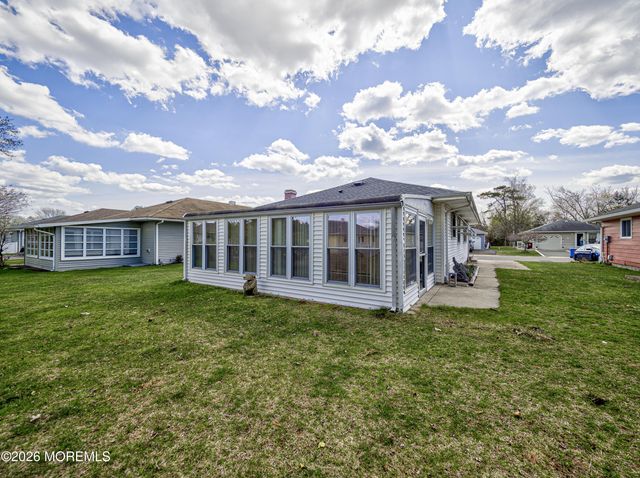 59 Guadeloupe Drive, Toms River, NJ 08757