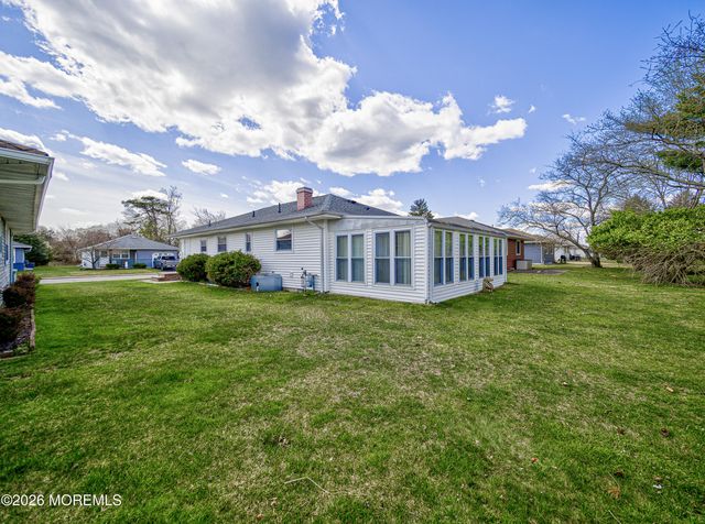 59 Guadeloupe Drive, Toms River, NJ 08757