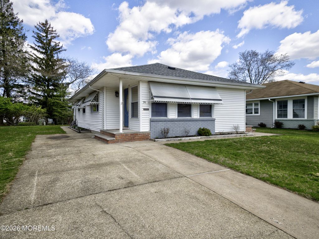 59 Guadeloupe Drive, Toms River, NJ 08757