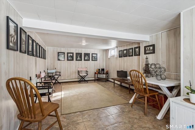 6 Acorn Lane, Norwalk, CT 06854