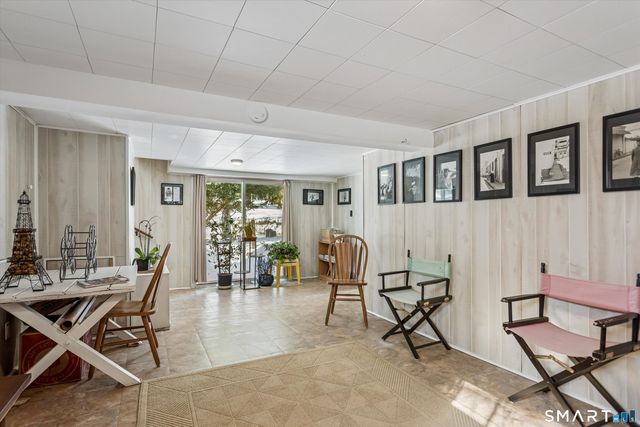 6 Acorn Lane, Norwalk, CT 06854