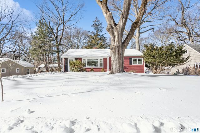 6 Acorn Lane, Norwalk, CT 06854