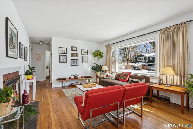 6 Acorn Lane, Norwalk, CT 06854