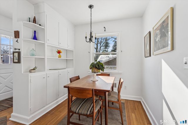 6 Acorn Lane, Norwalk, CT 06854