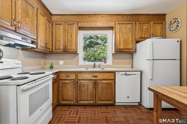 6 Acorn Lane, Norwalk, CT 06854