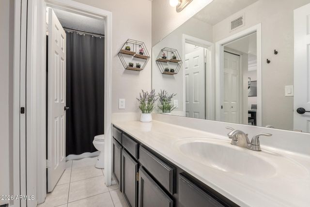 1718 S LONGMORE Street 34, Mesa, AZ 85202