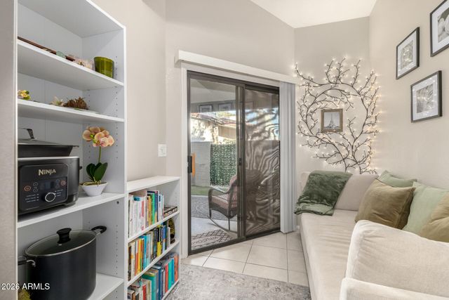 1718 S LONGMORE Street 34, Mesa, AZ 85202