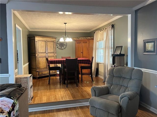 313 Chattahoochee Way, Woodstock, GA 30188