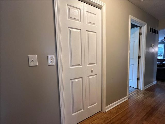 313 Chattahoochee Way, Woodstock, GA 30188