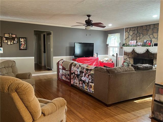 313 Chattahoochee Way, Woodstock, GA 30188