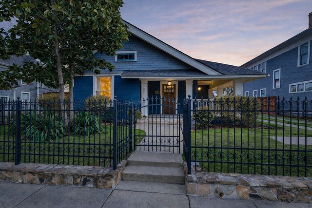 1951 College Avenue, Fort Worth, TX 76110