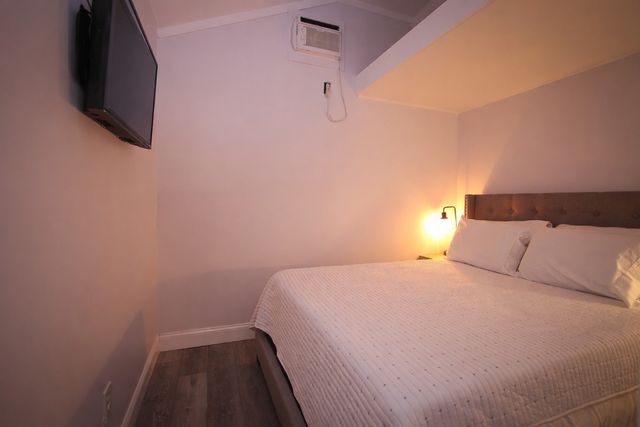 1951 College Avenue, Fort Worth, TX 76110