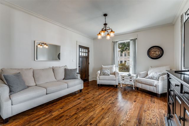 1951 College Avenue, Fort Worth, TX 76110