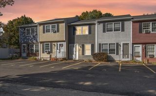 74 Roper St C, Lowell, MA 01852