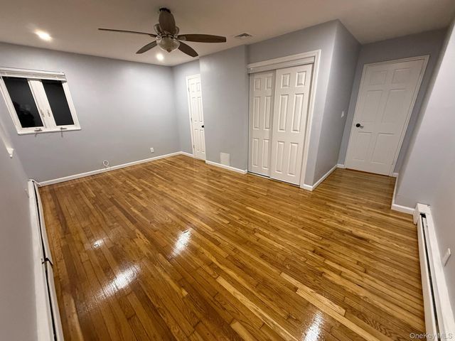 186 E Pennywood Avenue, Roosevelt, NY 11575