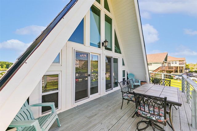 2009 Todville Road, Seabrook, TX 77586