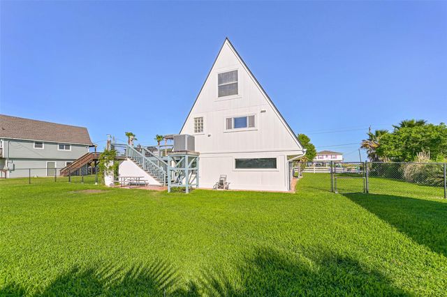 2009 Todville Road, Seabrook, TX 77586