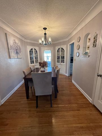 618 13th Avenue N, South Saint Paul, MN 55075