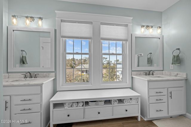 310 Lord Berkeley Drive, Emerald Isle, NC 28594