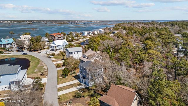 310 Lord Berkeley Drive, Emerald Isle, NC 28594