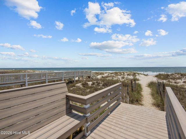 310 Lord Berkeley Drive, Emerald Isle, NC 28594