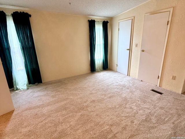 182 Laurel Ridge, Lakehills, TX 78063