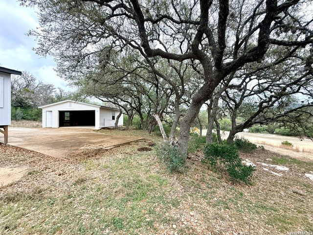 182 Laurel Ridge, Lakehills, TX 78063