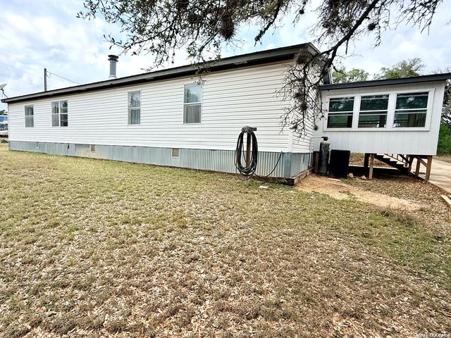 182 Laurel Ridge, Lakehills, TX 78063