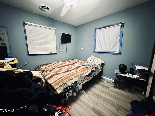 1190 Saint Clairs Creek Road, Chilhowie, VA 24319