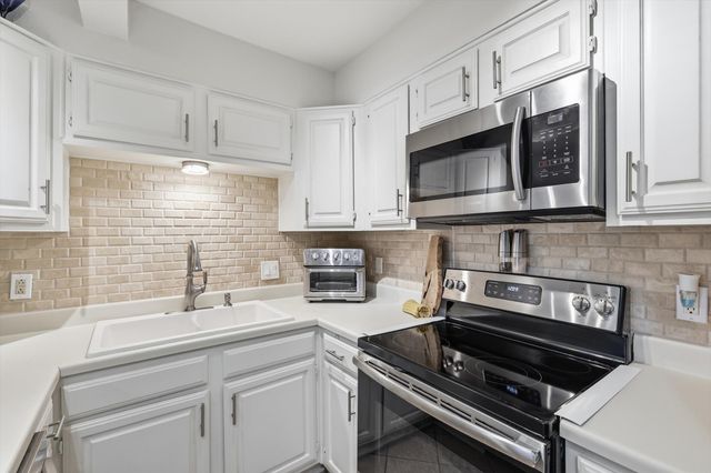 2505 Shady Ridge Drive, Bedford, TX 76021