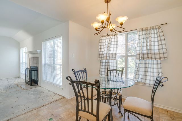 122 Blue Castle Court, Weatherford, TX 76088