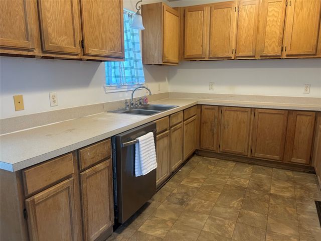 122 Blue Castle Court, Weatherford, TX 76088