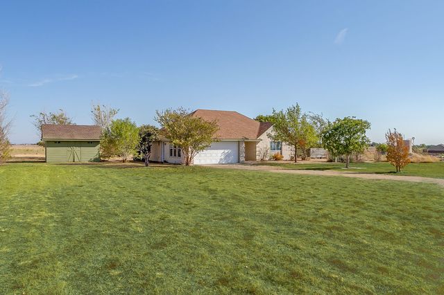122 Blue Castle Court, Weatherford, TX 76088