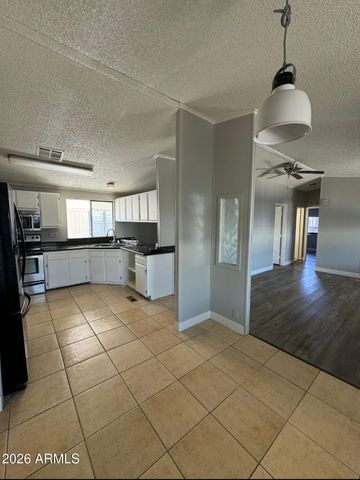 9431 E CORALBELL Avenue 3, Mesa, AZ 85208