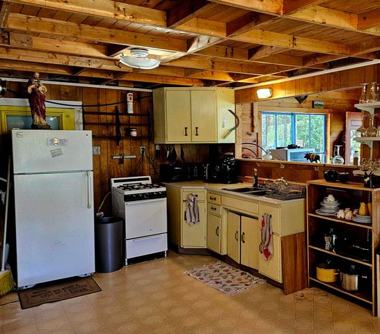 333 Backshore Drive, Eden, VT 05653