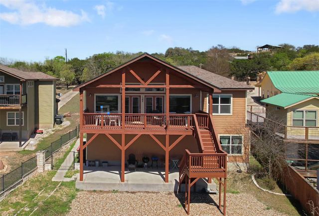 1748 Lakeshore DR, Canyon Lake, TX 78133