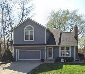 8406 N Crawford Avenue, Kansas City, MO 64153