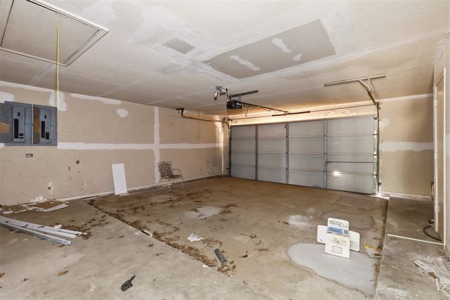 2700 Shadow Wood Court, Arlington, TX 76006