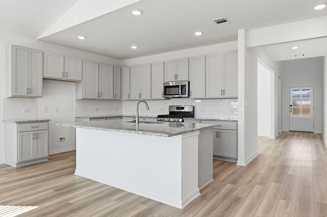 212 Crumpton WAY, Hutto, TX 78634