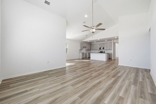 212 Crumpton WAY, Hutto, TX 78634