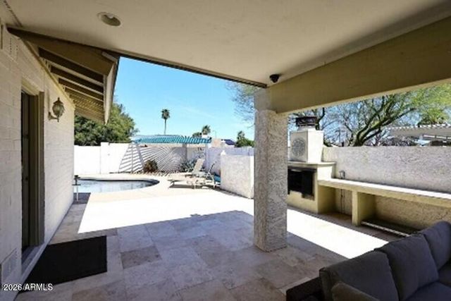 2808 E LUPINE Avenue E, Phoenix, AZ 85028