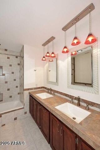 2808 E LUPINE Avenue E, Phoenix, AZ 85028