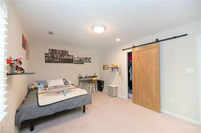 102 Stevens CT, Yorktown, VA 23693