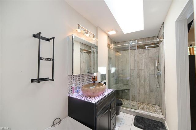 102 Stevens CT, Yorktown, VA 23693