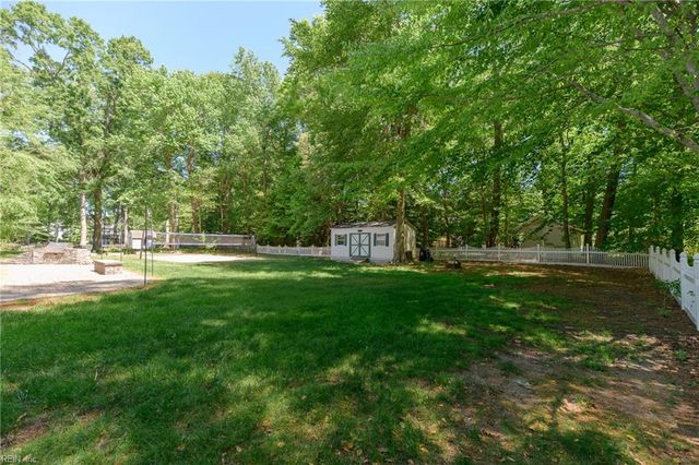 102 Stevens CT, Yorktown, VA 23693