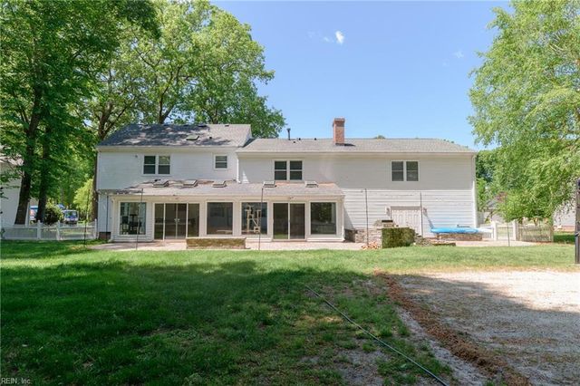 102 Stevens CT, Yorktown, VA 23693