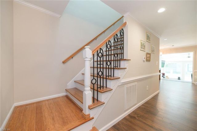 102 Stevens CT, Yorktown, VA 23693