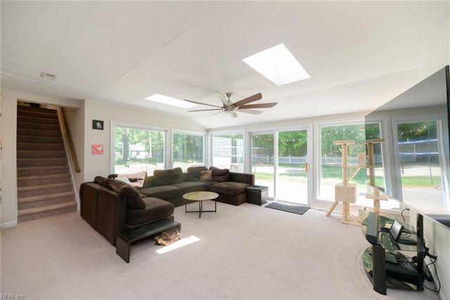 102 Stevens CT, Yorktown, VA 23693